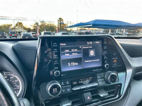 2021 Toyota Highlander LE