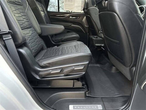 2023 Cadillac Escalade Sport Platinum