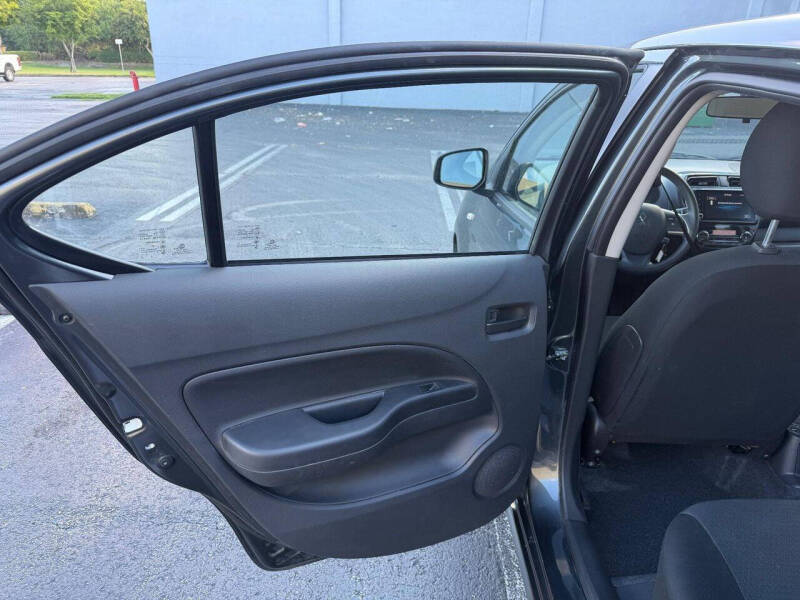 2024 Mitsubishi Mirage G4 ES