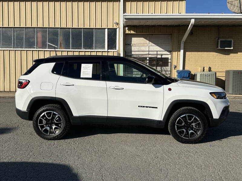 2024 Jeep Compass Trailhawk