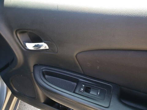 2013 Chrysler 200 LX