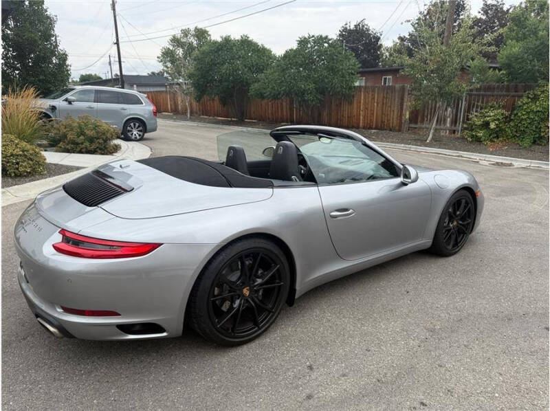 2017 Porsche 911 Carrera