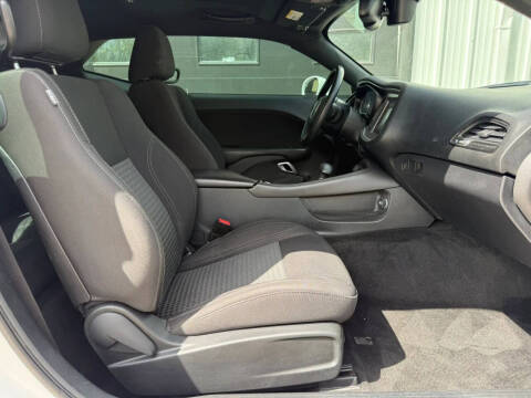 2015 Dodge Challenger SXT