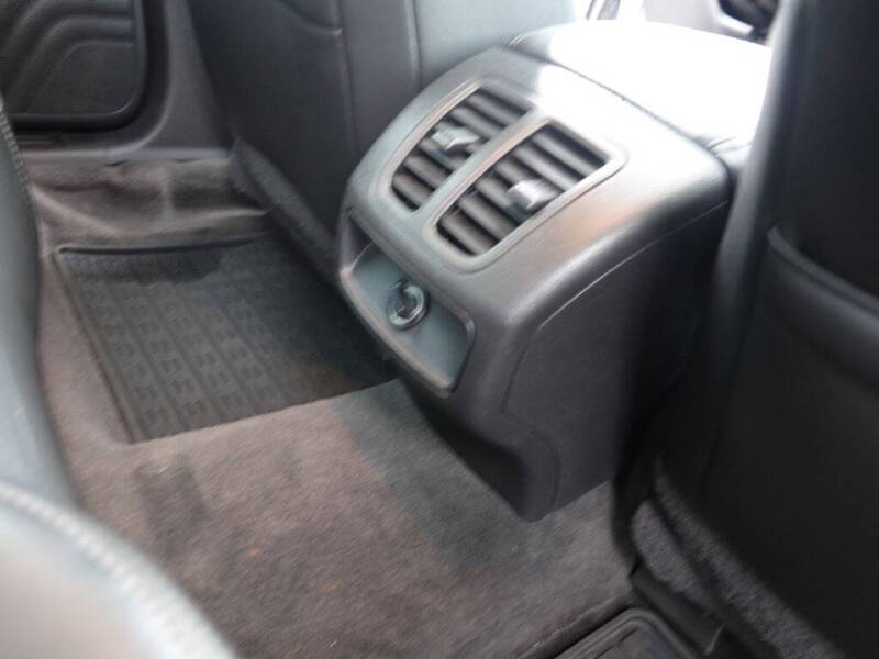 2017 Ford Taurus SEL