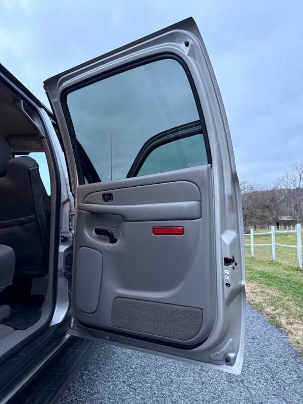 2004 Chevrolet Suburban