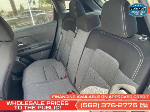 2025 Nissan Kicks SV