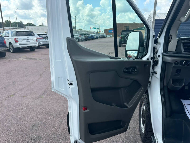 2022 Ford Transit 250