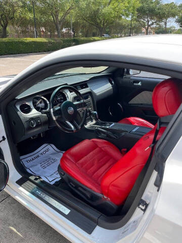 2013 Ford Mustang V6 Premium