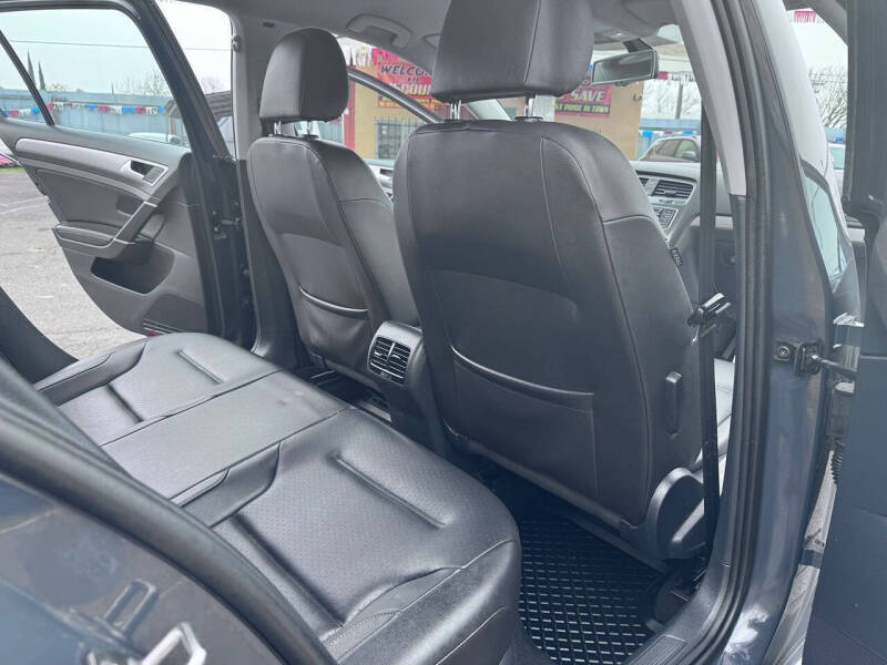 2015 Volkswagen e-Golf SEL Premium