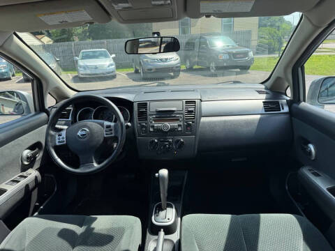 2012 Nissan Versa 1.8 S