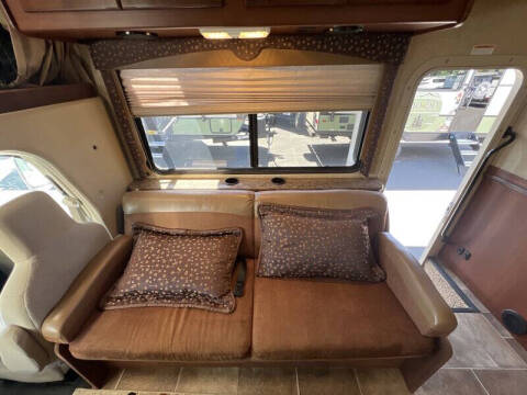 2014 Ford E-Series E-450 SD