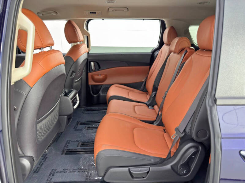 2025 Kia Carnival EX