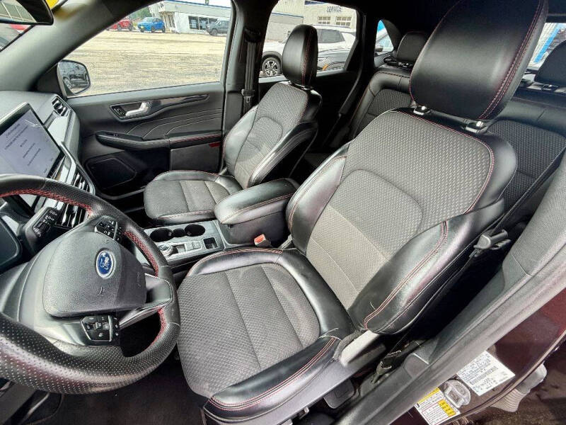 2023 Ford Escape ST-Line Select