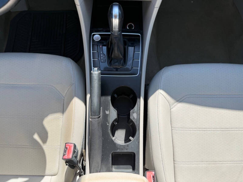 2015 Volkswagen Passat 1.8T Limited Edition