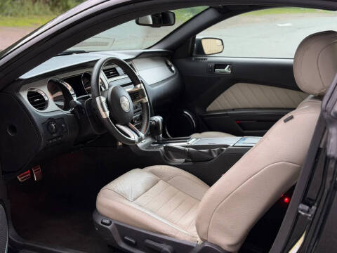 2012 Ford Mustang V6 Premium