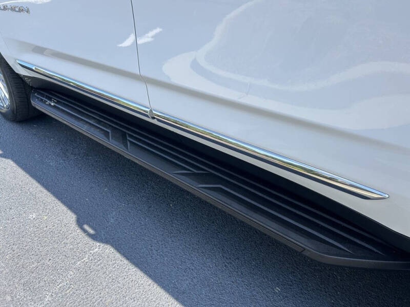 2025 GMC Yukon Elevation