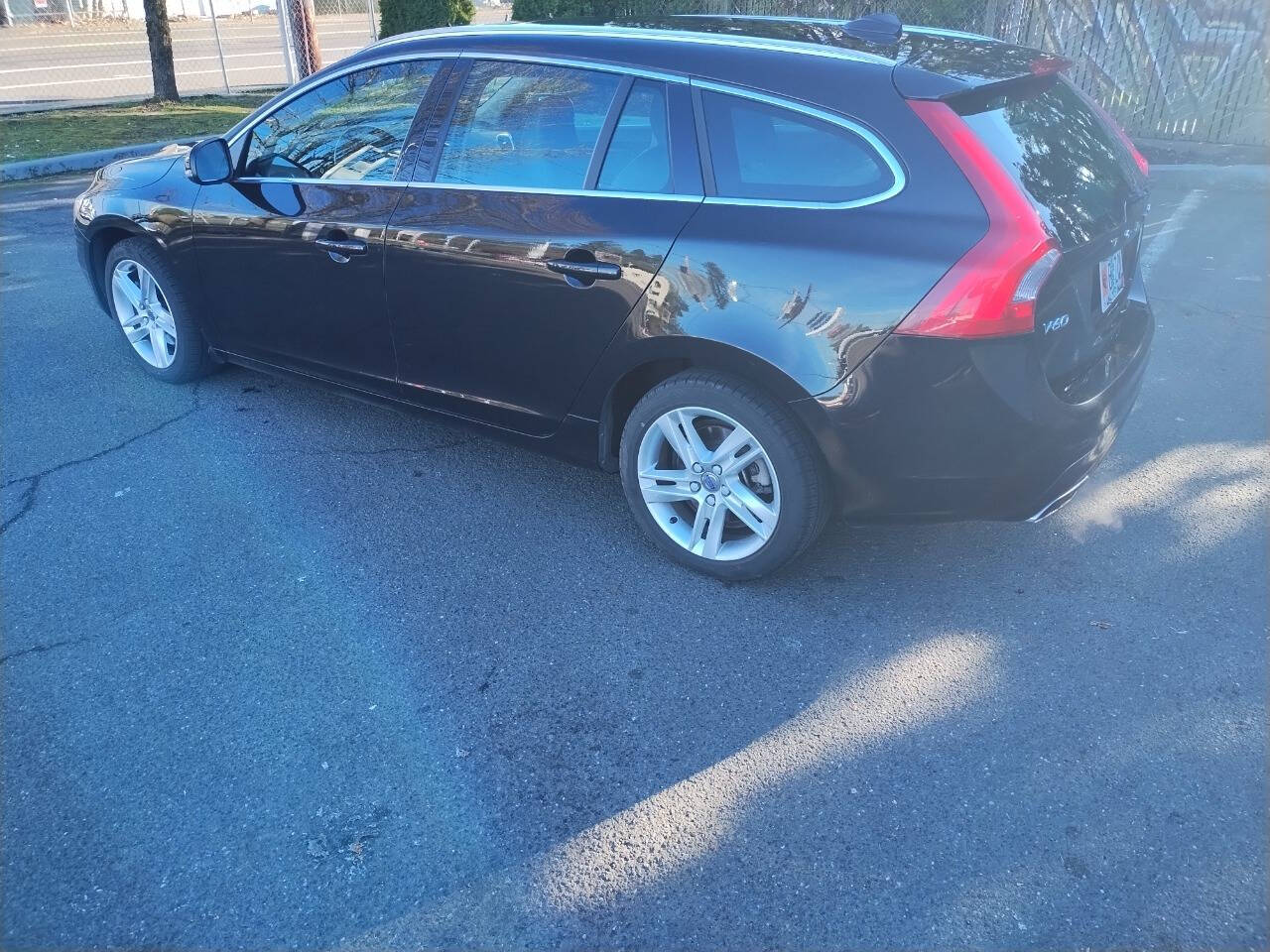 2015 Volvo V60 for sale at P.I.M. AUTO SALES LLC in Portland, OR