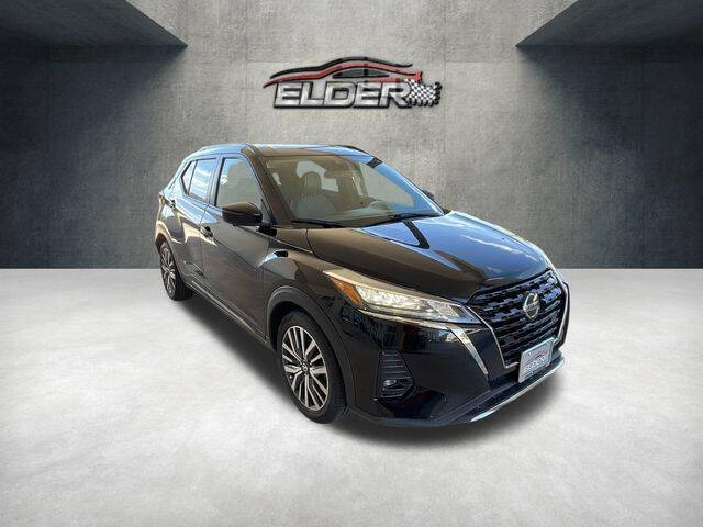 2021 Nissan Kicks SR
