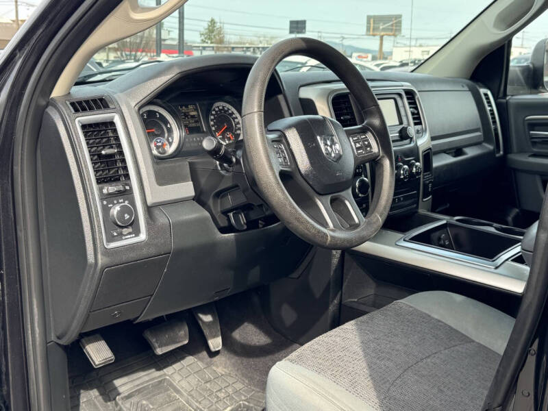 2015 RAM 1500 SLT