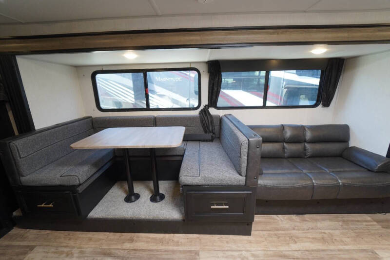 2022  Forest River  Grey Wolf Limited 26DBH