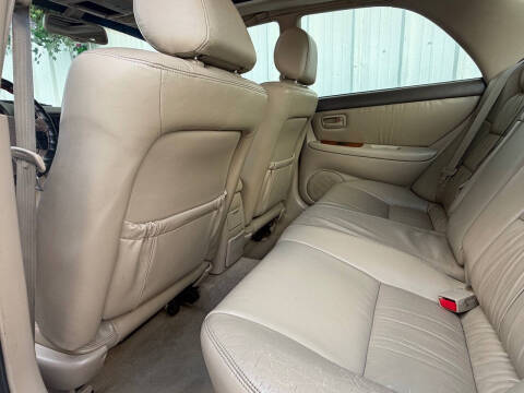 2000 Lexus ES 300