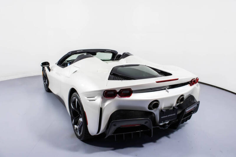 2024 Ferrari SF90 Spider