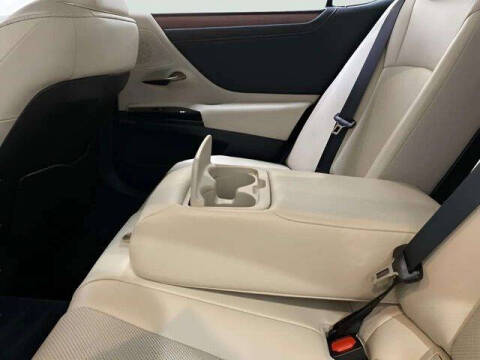 2025 Lexus ES 350