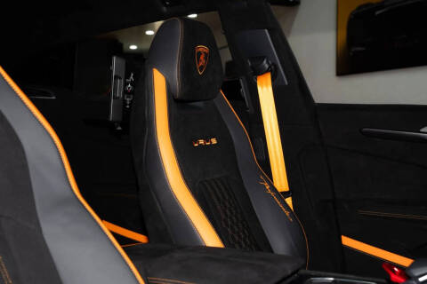 2024 Lamborghini Urus Performante