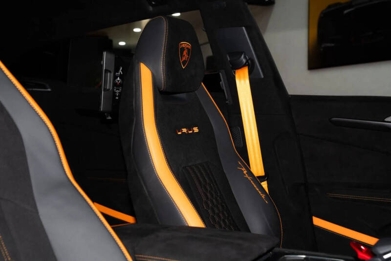 2024 Lamborghini Urus Performante