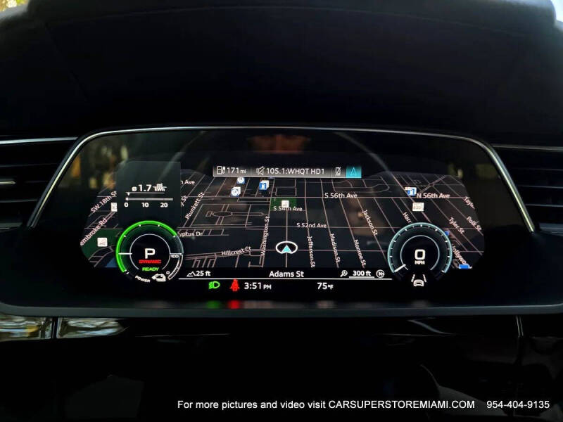 2021 Audi e-tron quattro Premium