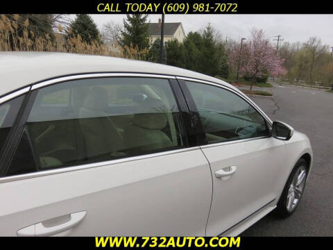 2014 Volkswagen Passat 1.8T SEL Premium PZEV