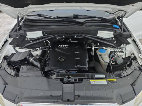 2016 Audi Q5 2.0T quattro Premium Plus