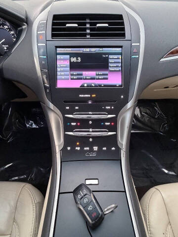 2014 Lincoln MKZ