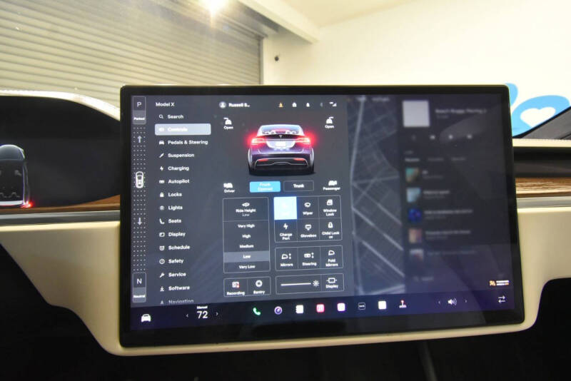 2023 Tesla Model X Standard Range