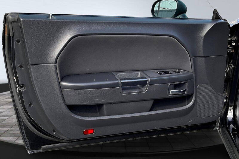 2012 Dodge Challenger SXT