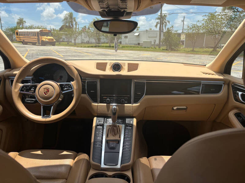 2015 Porsche Macan S