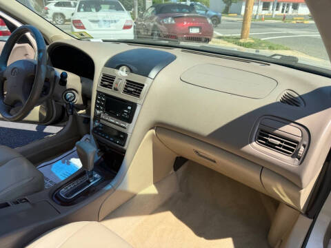2000 Infiniti I30