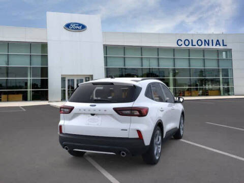 2025 Ford Escape Hybrid ST-Line Select