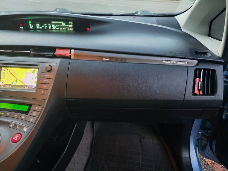 2012 Toyota Prius Plug-in Hybrid