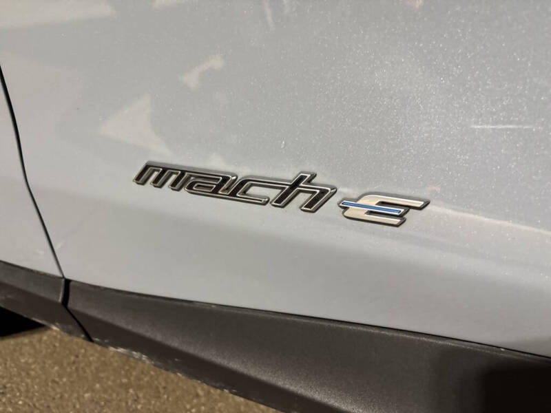 2024 Ford Mustang Mach-E Select