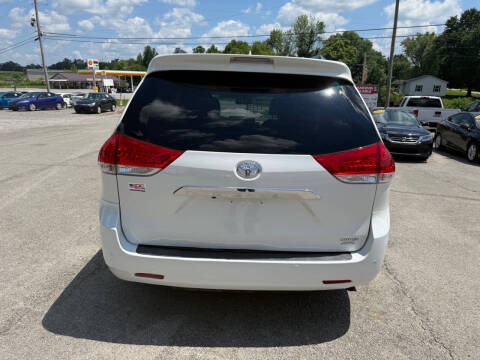 2014 Toyota Sienna Limited 7-Passenger
