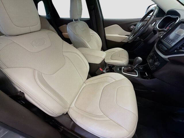 2017 Jeep Cherokee Overland