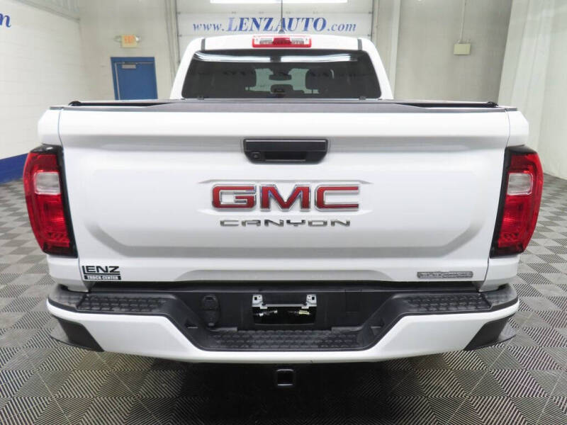 2024 GMC Canyon Elevation
