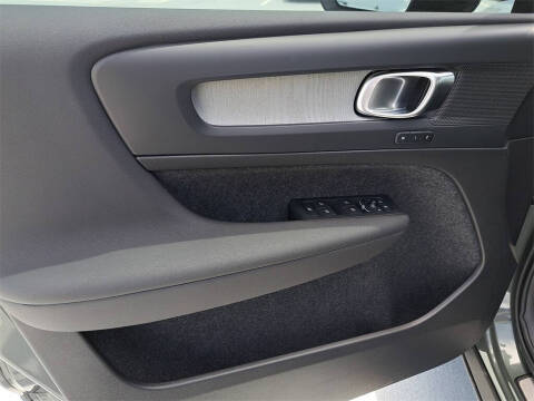 2026 Volvo XC40 B4 Core