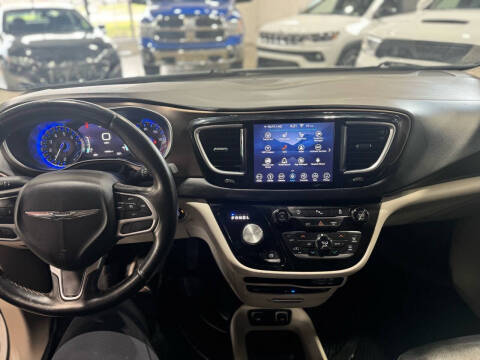 2018 Chrysler Pacifica Touring L Plus