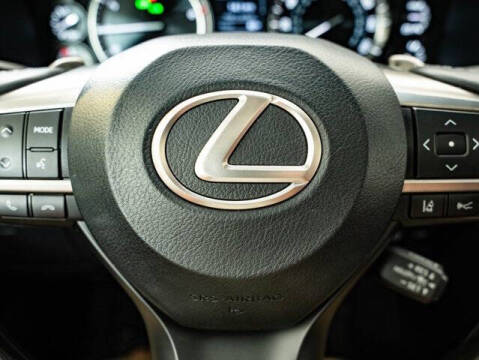 2021 Lexus LX 570 Three-Row