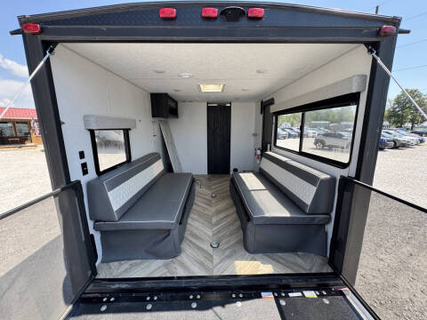 2022 Forest River Ozark 2700TH