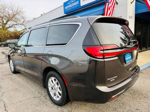 2022 Chrysler Pacifica Touring L