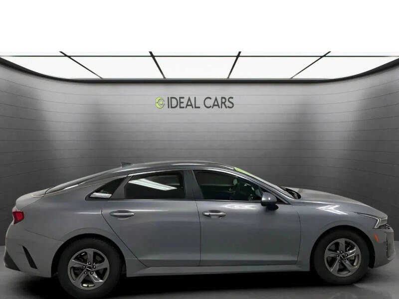 2022 Kia K5