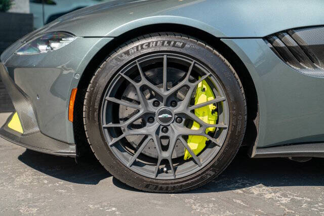 2020 Aston Martin Vantage 4